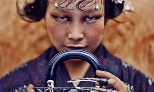 Phụ nữ Trung Quốc và nỗi ám ảnh về đôi mắt xếch