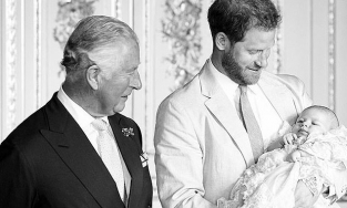 Thái tử Charles buồn vì không được gặp cháu trai Archie trong hơn một năm