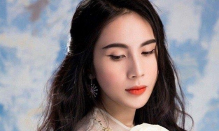 Người hâm mộ đòi chặn xe không cho Thủy Tiên đi làm từ thiện