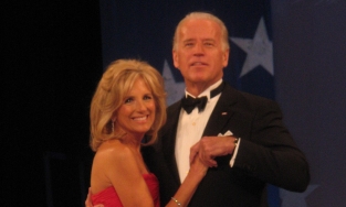 Joe Biden: 'Tôi sẽ không có mặt ở đây nếu không có tình yêu của vợ”