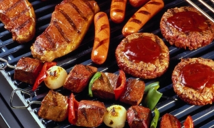 WHO cảnh báo 3 độc tố phá hủy gan hay xuất hiện trong mâm cơm người Việt