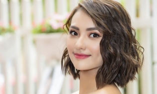 Huỳnh Anh vừa khoe tình mới hơn 6 tuổi, Hồng Quế đăng dòng trạng thái lạ