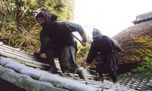 Được trả 2 tỷ đồng mỗi năm nhưng vẫn không ai dám nhận công việc này tại Nhật Bản