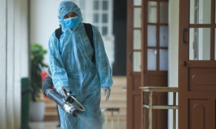 Thêm 2 trường học ở Hà Nội nghỉ học vì có phụ huynh mắc Covid-19