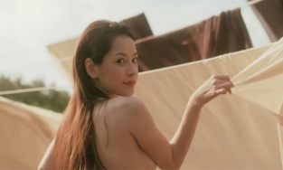 Chi Pu thả rông vòng 1, quyến rũ không kém Ngọc Trinh