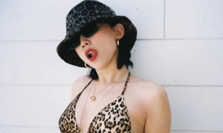 Bị Hàm Hương chê có chồng mà mặc hở, Tóc Tiên hồi đáp bất ngờ