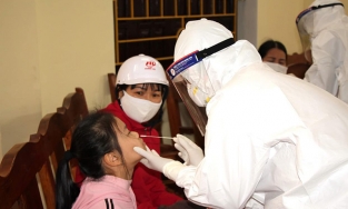 Hải Dương: Phong tỏa 400 hộ dân vì nhân viên y tế dương tính với SARS-CoV-2