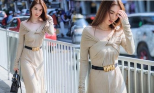 'Đụng hàng' với 'ngọc nữ' Tăng Thanh Hà, Ngọc Trinh kín đáo bất ngờ giữa ồn ào với Nathan Lee