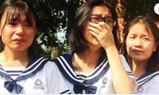 Fanpage 6 triệu follow bị tố lấy ảnh học sinh khóc trong ngày GS Văn Như Cương mất lại còn có thái độ 'bất lịch sự'