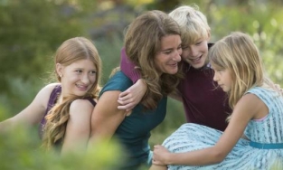 Lần đầu tiên vợ tỉ phú Bill Gates lên tiếng sau khi tuyên bố ly hôn