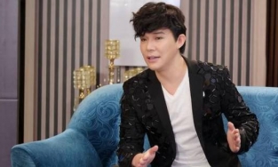 Nathan Lee bán toàn bộ đồ trong nhà đồng giá khởi điểm... 1 ngàn đồng