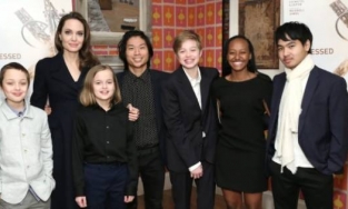 Các con của Angelina Jolie sẽ không được ra tòa làm chứng 