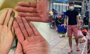 Đỏ tay làm 'cửu vạn' cho Thủy Tiên làm từ thiện, Công Vinh than 'đời bất công'