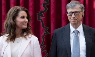 Bà Melinda không được chu cấp hậu ly hôn, vẫn giữ họ của chồng cũ