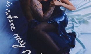 Vợ chồng Justin Bieber chụp ảnh bán nude kỷ niệm ngày cưới