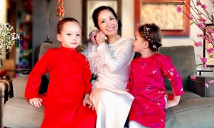 Sắc vóc tuổi 52 của Diva Hồng Nhung: Vẫn tự tin diện bikini khoe dáng