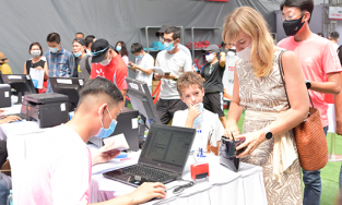 Giải marathon lớn nhất Việt Nam thu hút hơn 13.000 vận động viên tham gia