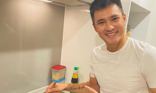 Công Vinh khoe ngày 2 lần vào bếp nấu ăn cho vợ nhưng lại nhận 'kết đắng'