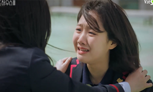 'Penthouse 3' tập 3: Jenny tự tử, Oh Yoon Hee 'đâm sau lưng' mợ cả Shim Soo Ryeon