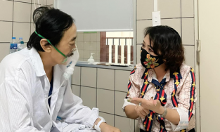 Tình trạng nghệ sĩ Giang Còi sau khi nhập viện vì ung thư: Căng hơn dây đàn, thần chết luôn rập rình