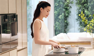 Hà Hồ phải thốt lên 'Hà ơi mày đâu rồi?' khi tự tay nấu ăn sáng cho Kim Lý