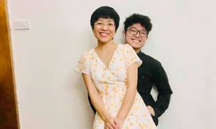 Con trai Thảo Vân - Công Lý định nghĩa về Mẹ khiến cộng đồng mạng xúc động