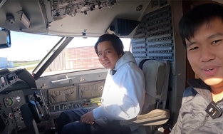 Khoa Pug mua máy bay riêng 115 tỷ ở tuổi 30, tuyển cơ trưởng 5 tỷ/năm