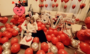 Mạnh Trường tổ chức tiệc bể bơi lãng mạn mừng 13 năm ngày cưới, bà xã 'tan chảy với anh chồng'