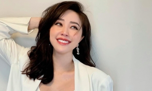 Hôm qua sao làm gì (21/12): Bảo Thy tăng 9kg khi mang bầu nhưng không rạn bụng