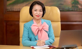 Phu nhân tỷ phú Phạm Nhật Vượng lần đầu lộ diện, nhan sắc nhận nhiều lời khen