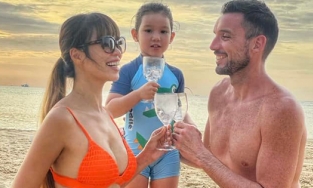 Hôm qua sao làm gì (14/2): Hà Anh không bao giờ ăn mừng Valentine đúng ngày vì giá cao