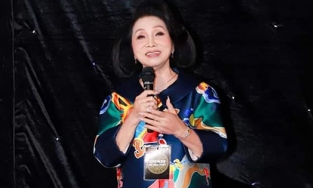 Tiền nhiều để làm gì? NSND Bạch Tuyết  ở tuổi 20 kiếm cả cây vàng mỗi show đã trả lời thế này