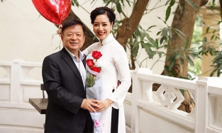 Hôm qua sao làm gì (15/3): NSƯT Chiều Xuân kỷ niệm 35 năm cưới