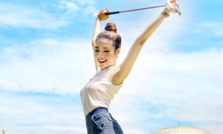 Hôm qua sao làm gì (21/3): Hoa hậu Phan Hoàng Thu chơi golf 3 năm chưa quen đại gia nào