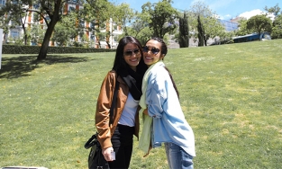 Hôm qua sao làm gì (27/4): Tăng Thanh Hà gầy hốc hác già ngang đàn chị 7x Thân Thúy Hà