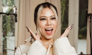 Tlinh tự quay 'bốn phương tám hướng' mắt mũi khi bị hỏi 'Từng phẫu thuật thẩm mỹ chưa?'