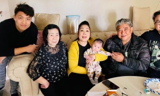 Đạo diễn Tuấn Anh gọi Hồng Vân là 'nàng', ngọt ngào chúc mừng sinh nhật tuổi 56 của vợ