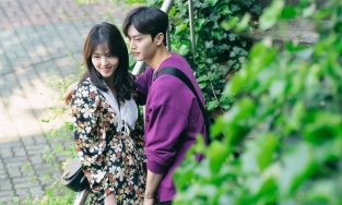 Han So Hee bị bắt gặp hẹn hò Song Kang 