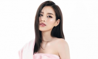 Đỗ Thị Hà được tỏ tình bằng hộp sữa kèm lời nhắn: 'Mỗi ngày 8k anh lo!' 