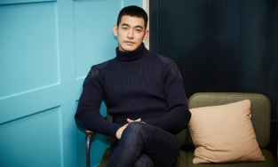 Chồng diva Baek Ji Young và loạt sao Hàn bị cấm sóng vĩnh viễn vì scandal