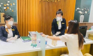 Công Vinh vừa cập nhật những hình ảnh đầu tiên trong phòng sao kê