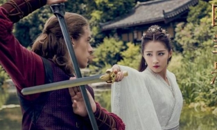 Không còn là công chúa, Quan Hiểu Đồng 'hắc hóa' bên sao Disney