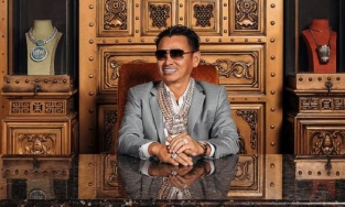 Johnny Đặng: Vua kim hoàn gốc Việt đính kim cương lên răng Madonna, Beyoncé