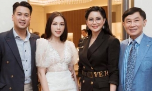 Linh Rin nói gì về tỷ phú Jonathan Hạnh Nguyễn khi cánh cửa hào môn ngày càng gần?