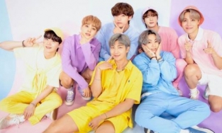 BTS là nghệ sĩ Kpop đầu tiên đạt được điều này tại Nhật Bản sau 16 năm