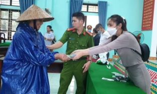 Chủ tịch MTTQ tỉnh Quảng Bình không nắm được chính xác số tiền Thủy Tiên hỗ trợ