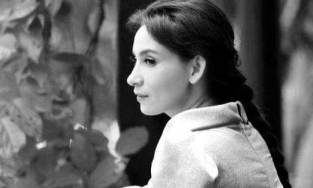 Xôn xao thông tin thi hài Phi Nhung đã về Mỹ từ tối qua, Việt Hương ký đơn?