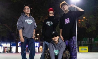 Nhóm Rap Nhà Làm bị phạt 45 triệu đồng sau bản nhạc 'Thích Ca Mâu Chí'