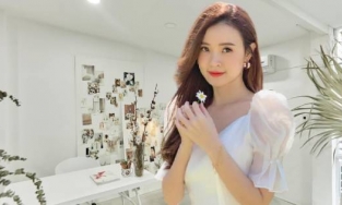 'Cô gái vàng trong làng bán đất' Midu lại khoe công ty riêng đẹp như tạp chí kiến trúc 