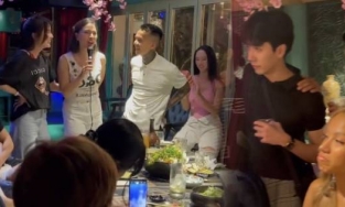 'Bạn trai tin đồn' của Jun Vũ xuất hiện tại bữa tiệc của Quỳnh Thư